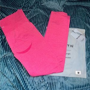 Nvgtn fuchsia leggings